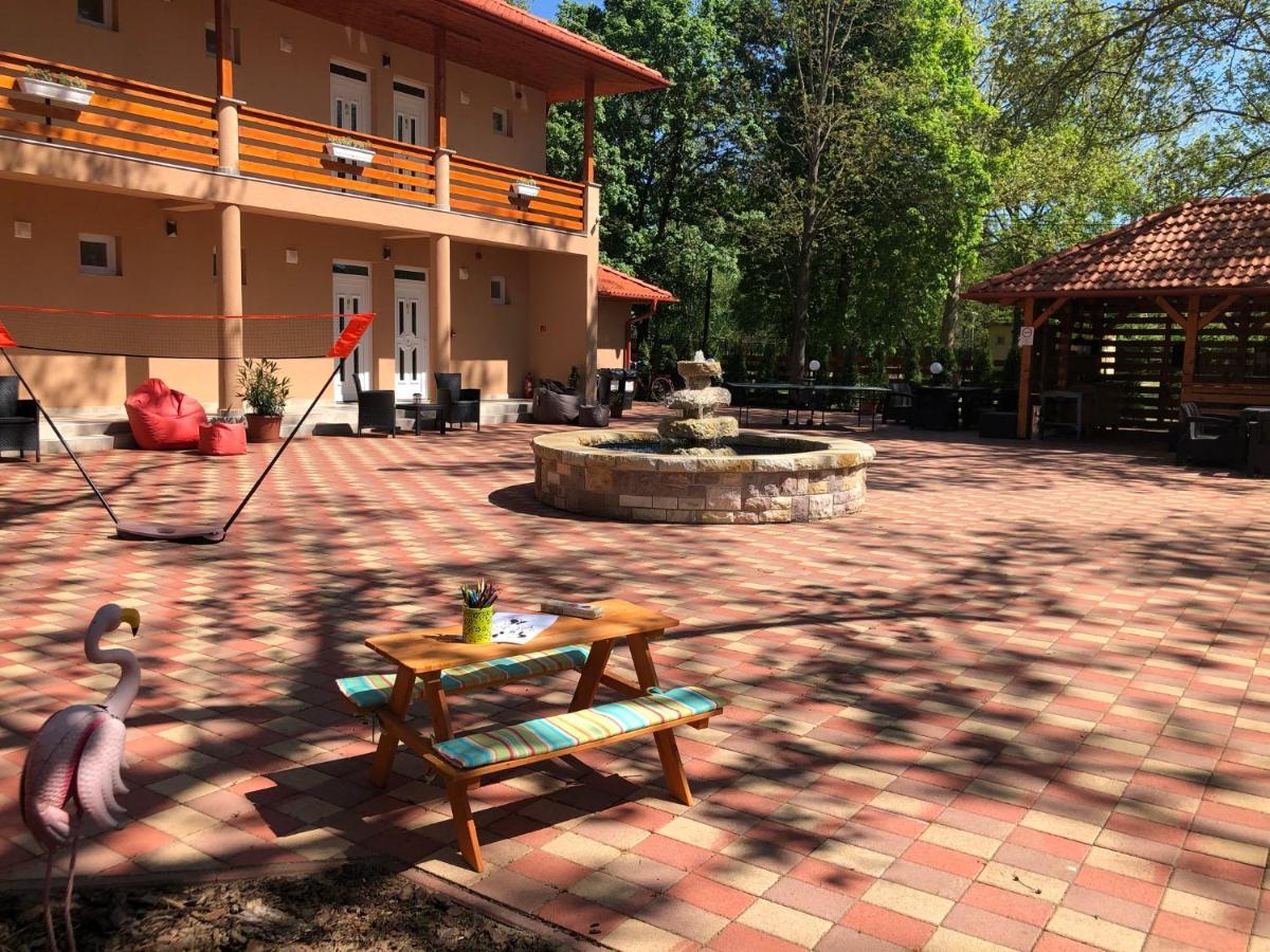 Boro Apartman Тисафюред Экстерьер фото