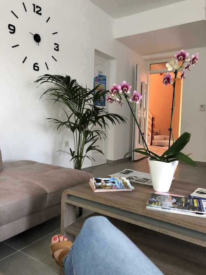 Boro Apartman Тисафюред Экстерьер фото